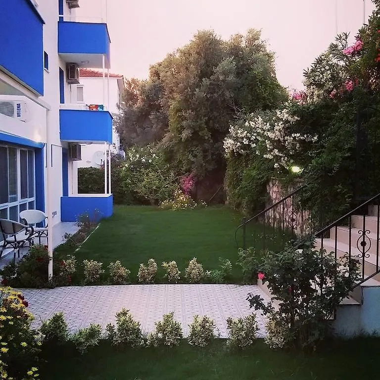 Parla Apart Hotel Çeşme 2*,