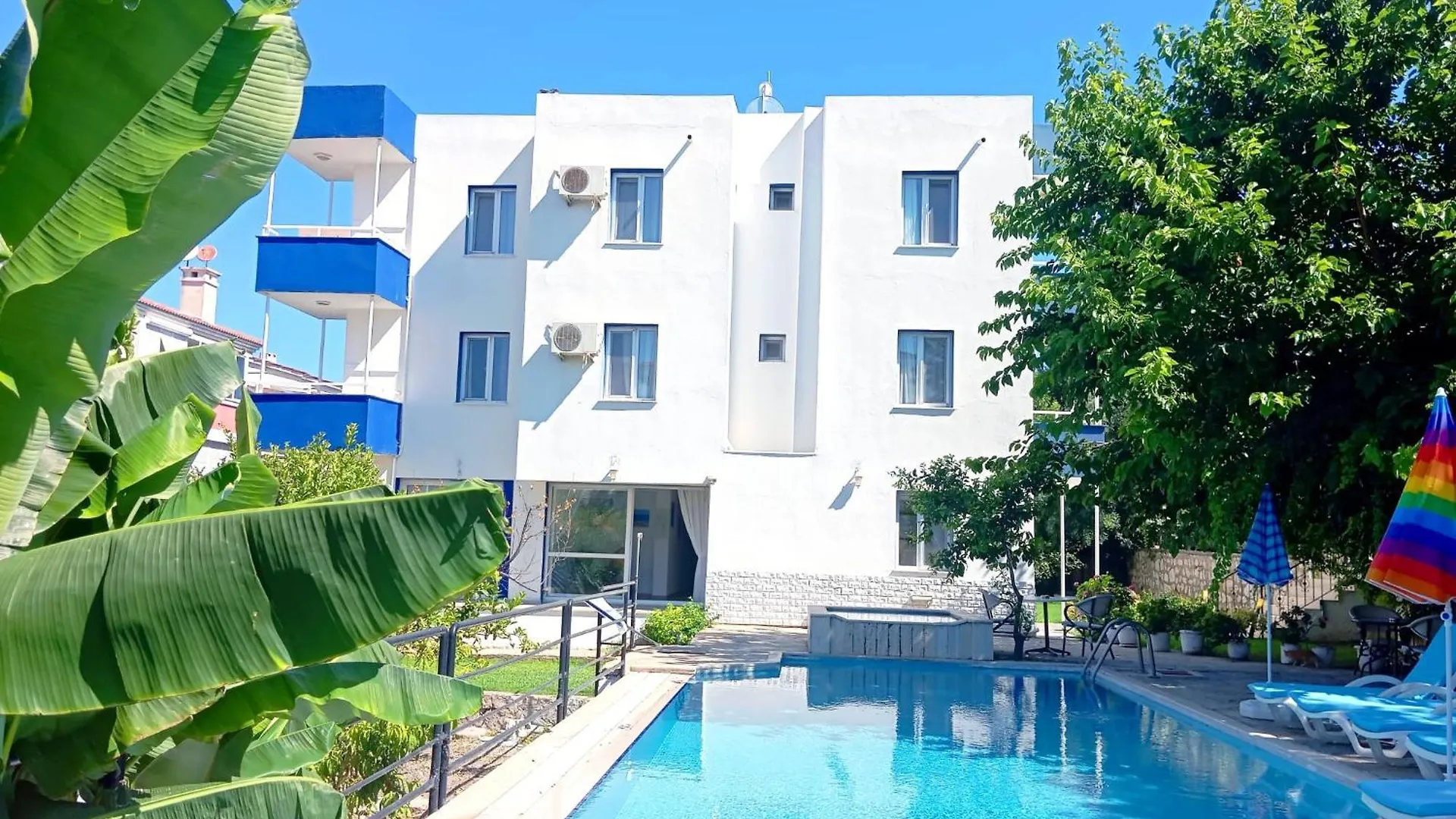 Lägenhetshotell Parla Apart Hotel Çeşme